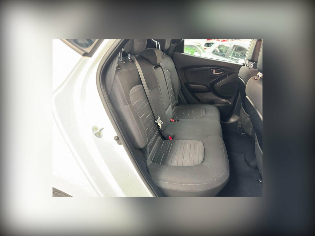 Hyundai Ix35 Estate White #45