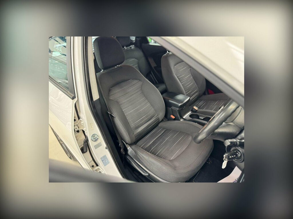 Hyundai Ix35 Estate White #34