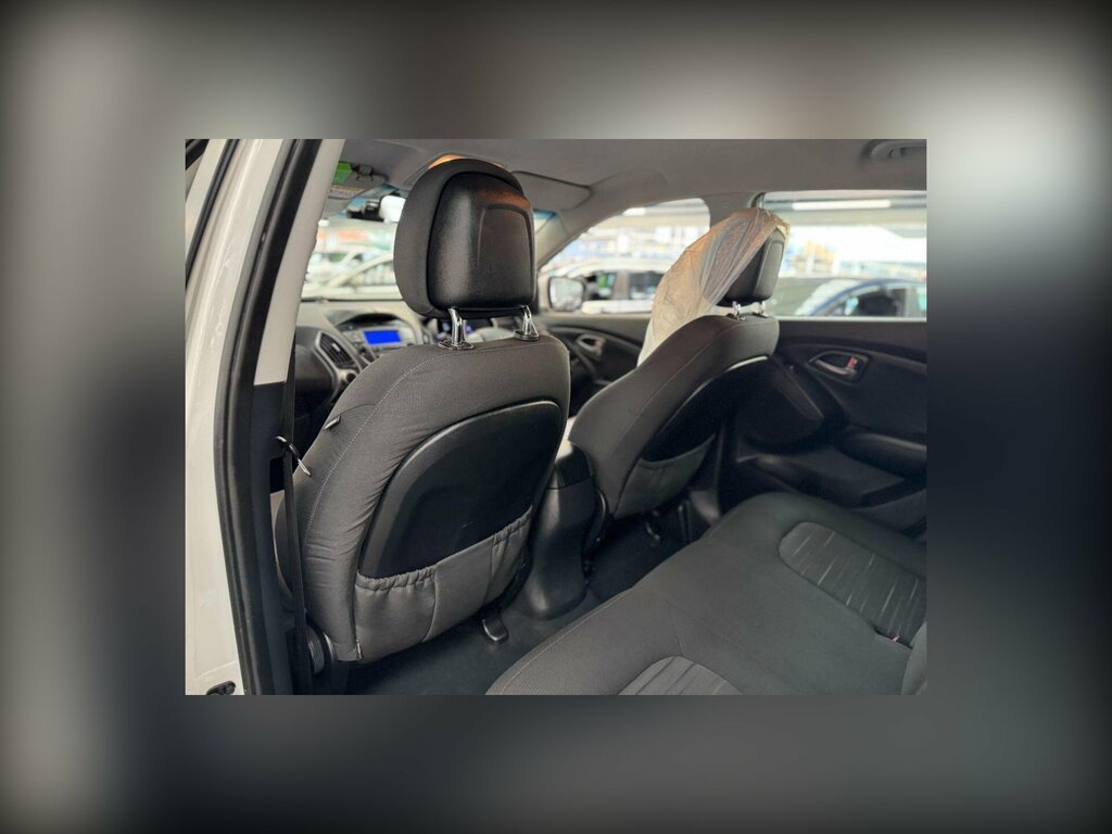 Hyundai Ix35 Estate White #41