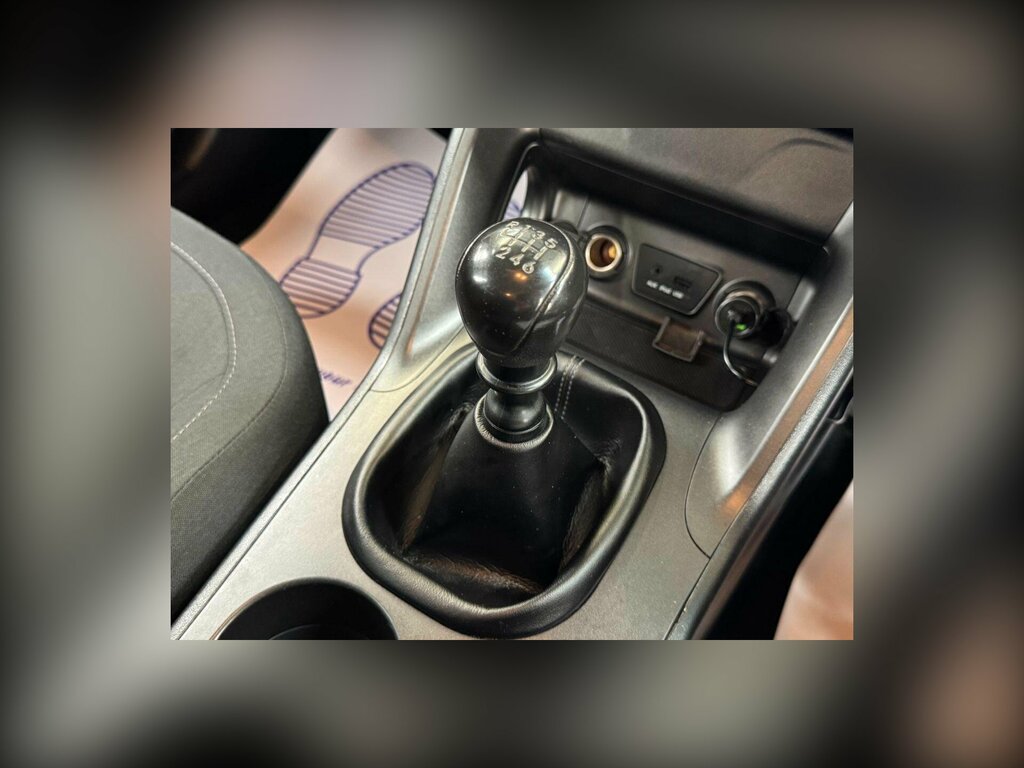 Hyundai Ix35 Estate White #22