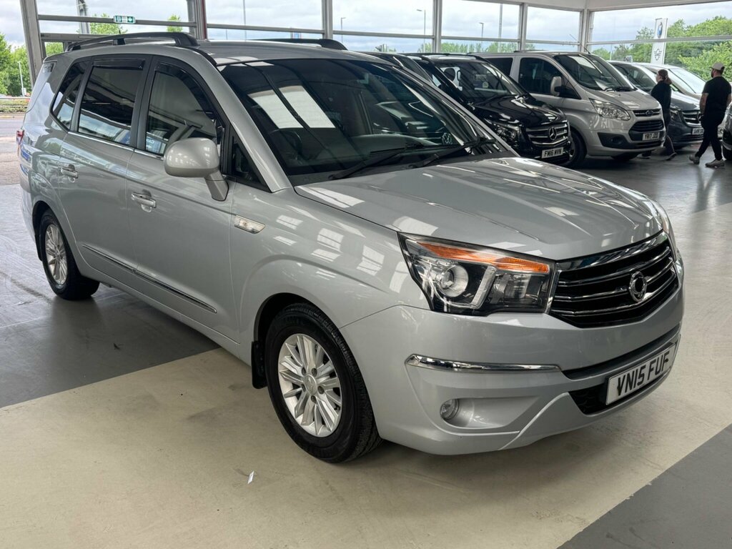 SsangYong Turismo 2.0 E-xdi Es Euro 5 Silver