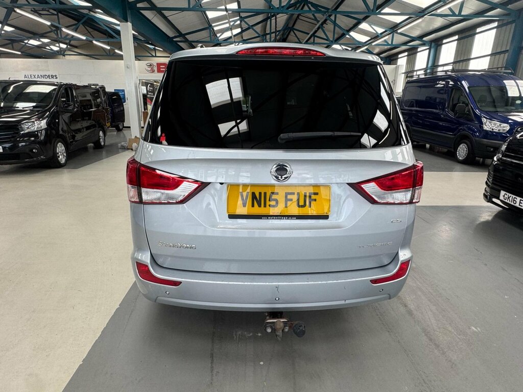 SsangYong Turismo 2.0 E-xdi Es Euro 5 Silver #6