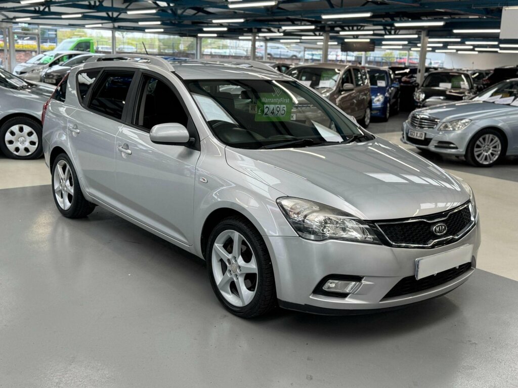 Kia Ceed 1.6 Crdi 3 Sports Wagon Euro 5 Silver #2