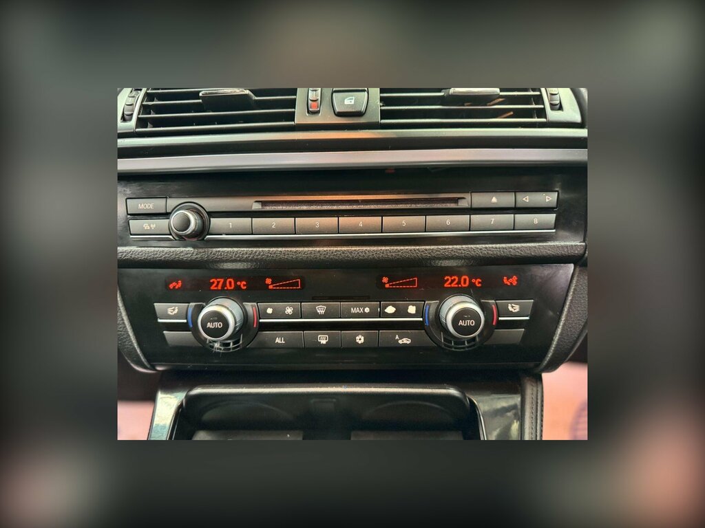BMW 5 Series 525D Se Black #23