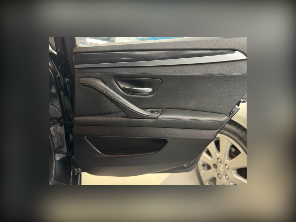 BMW 5 Series 525D Se Black #52