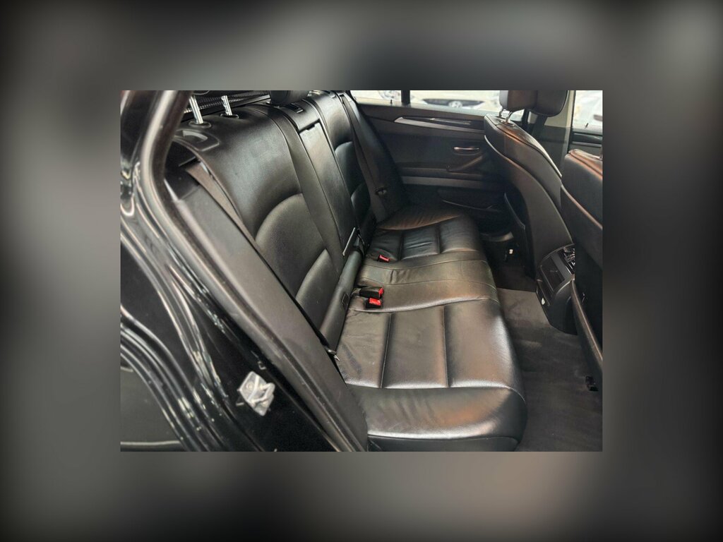 BMW 5 Series 525D Se Black #50