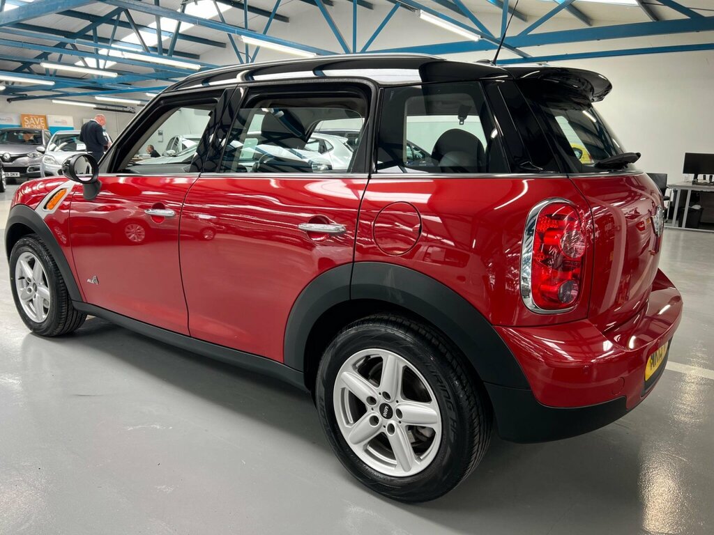 Mini Countryman Suv Red #7
