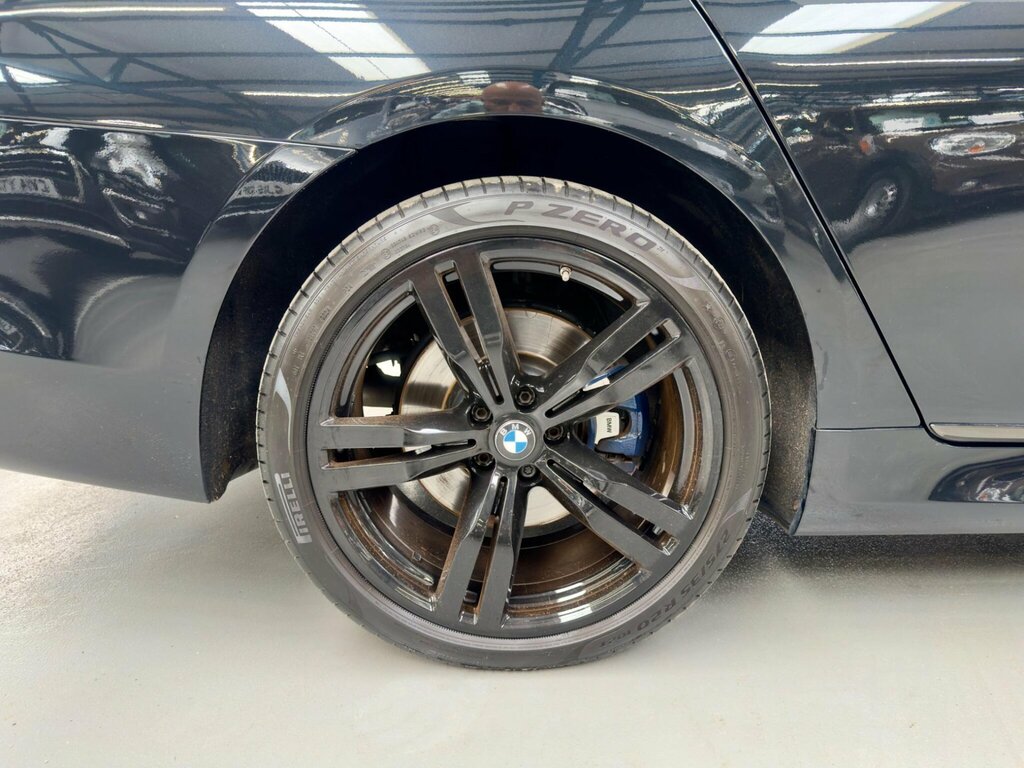 BMW 7 Series 740Li 4-Door Grey #27