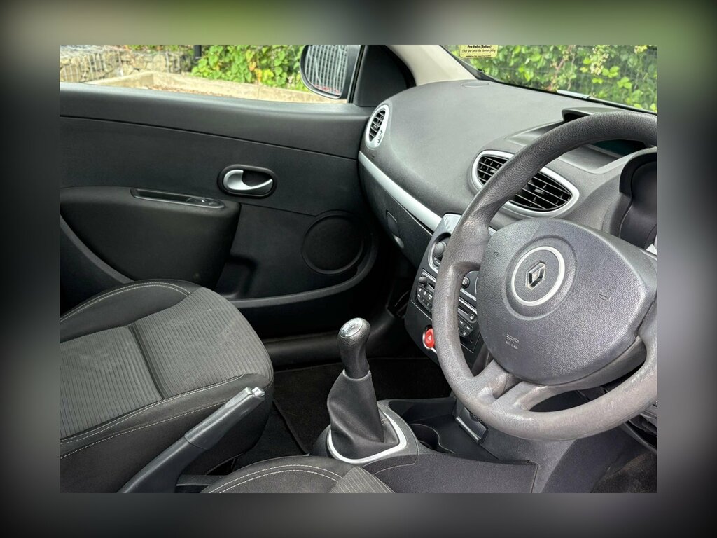 Renault Clio 1.5 Dynamique Tomtom Dci 88 Bhp Beige #20