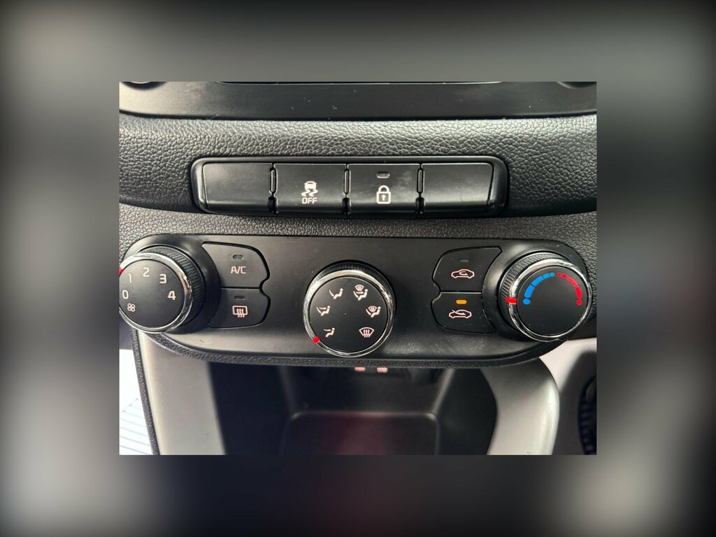 Kia Ceed Hatchback 1.6 Gdi Ecodynamics 3 Euro 5 Ss Silver #25