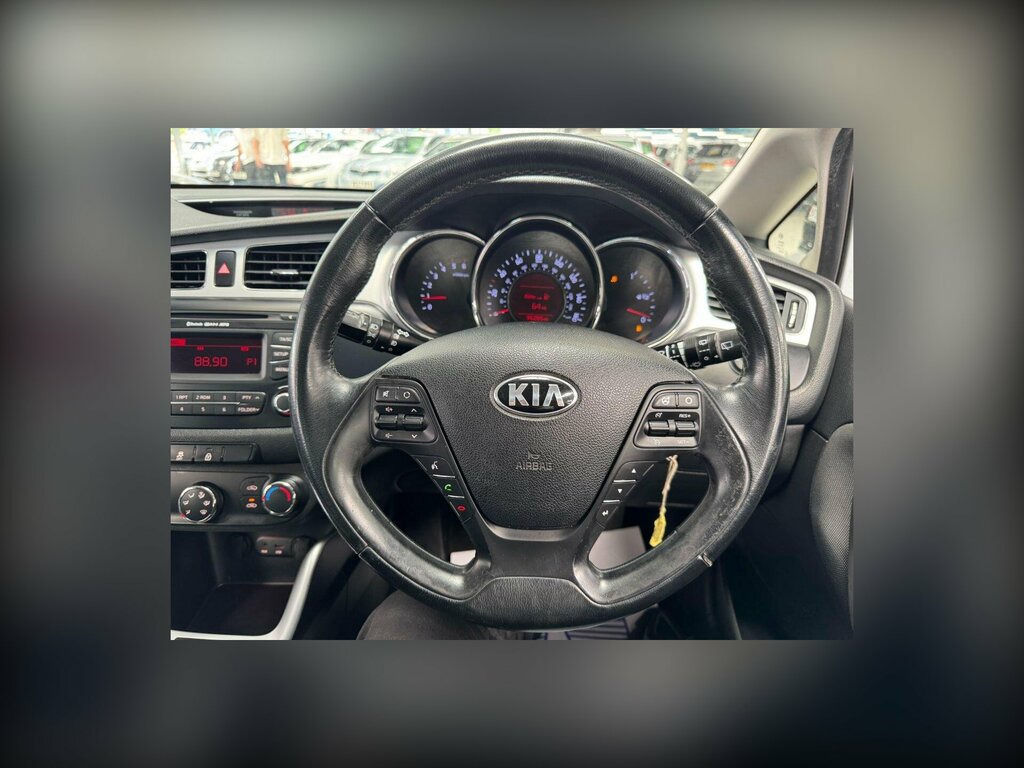 Kia Ceed Hatchback 1.6 Gdi Ecodynamics 3 Euro 5 Ss Silver #30