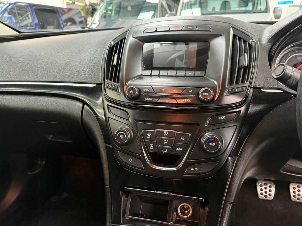Vauxhall Insignia Estate Blue #7