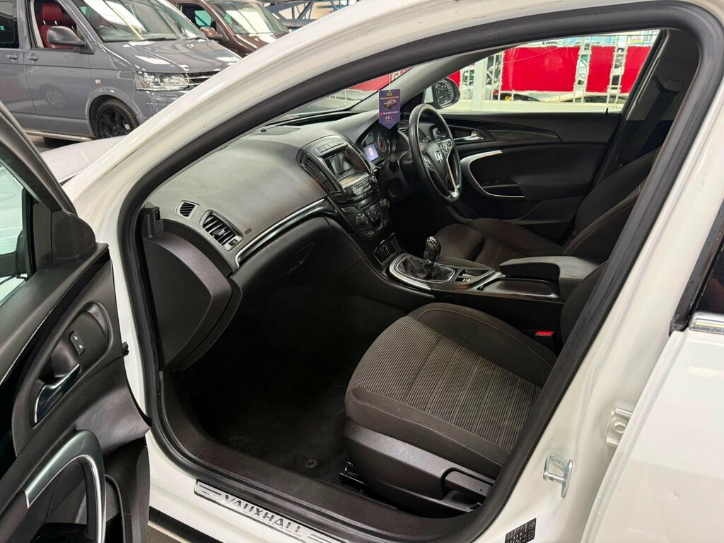 Vauxhall Insignia Estate Blue #17