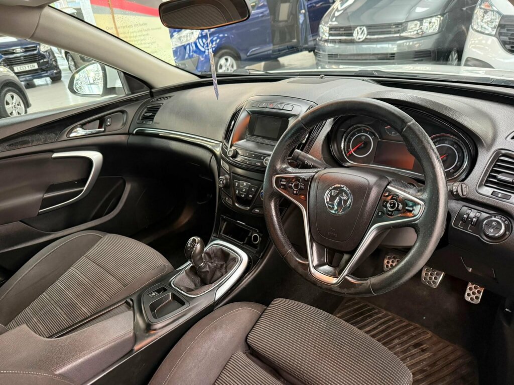 Vauxhall Insignia Estate Blue #8