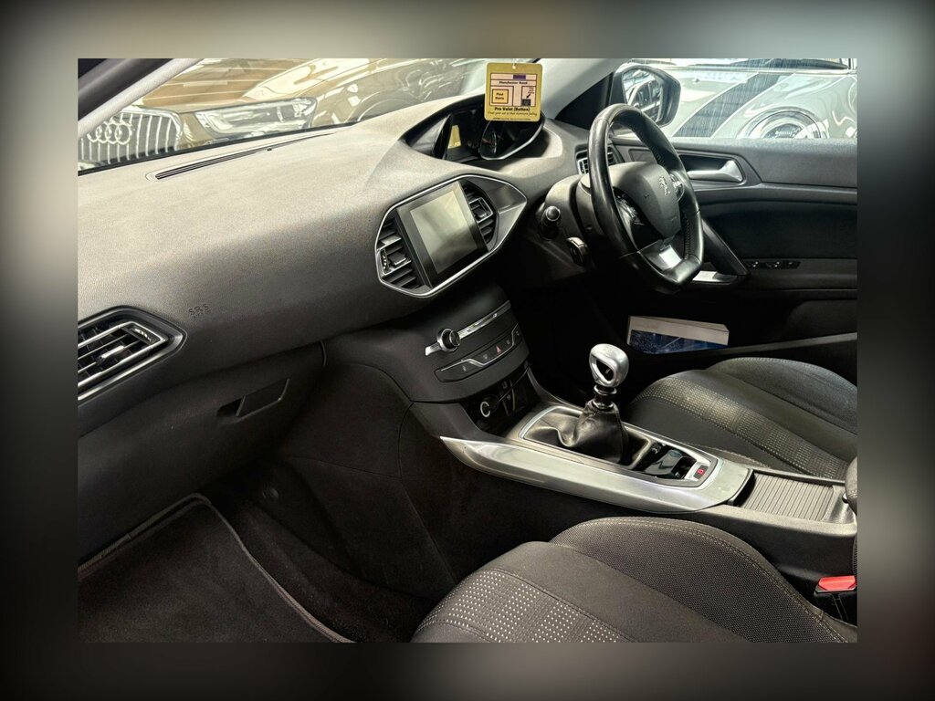 Peugeot 308 SW Active Silver #19