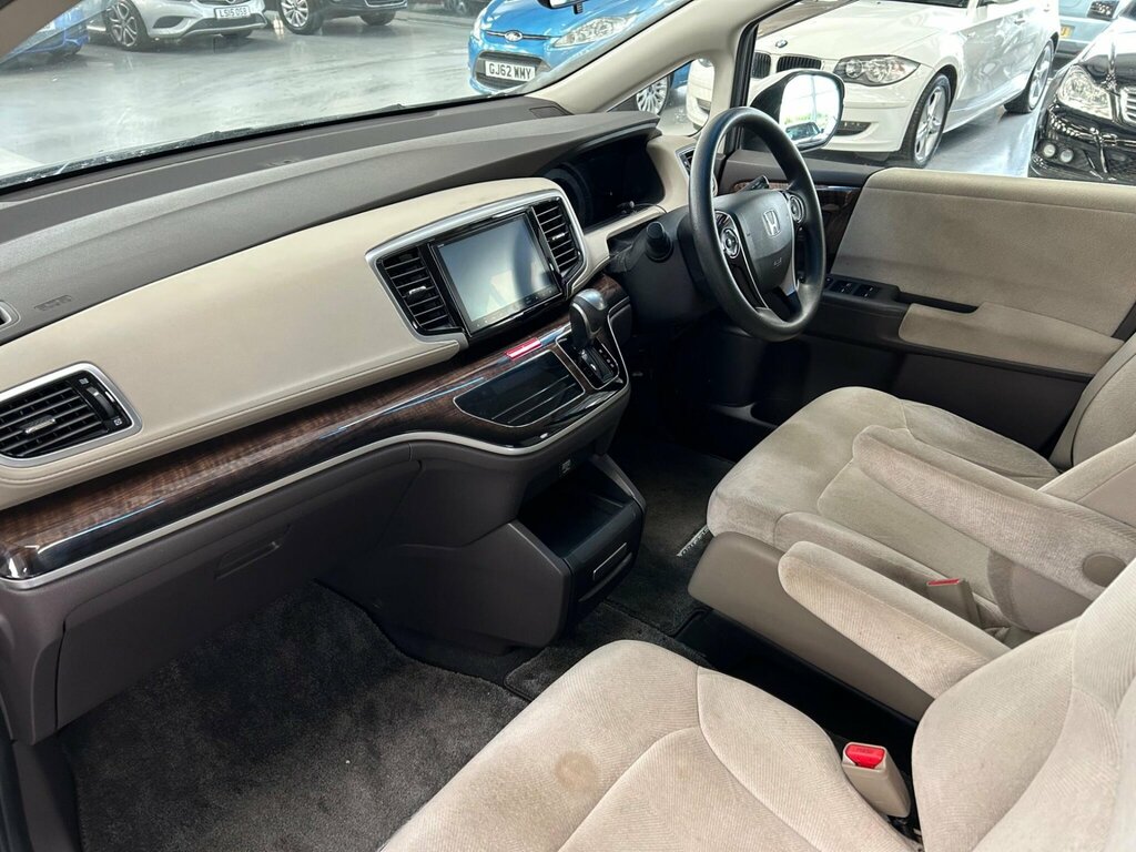 Honda Odyssey 2.4 Executive - Every Extra Very Low Mls  #21
