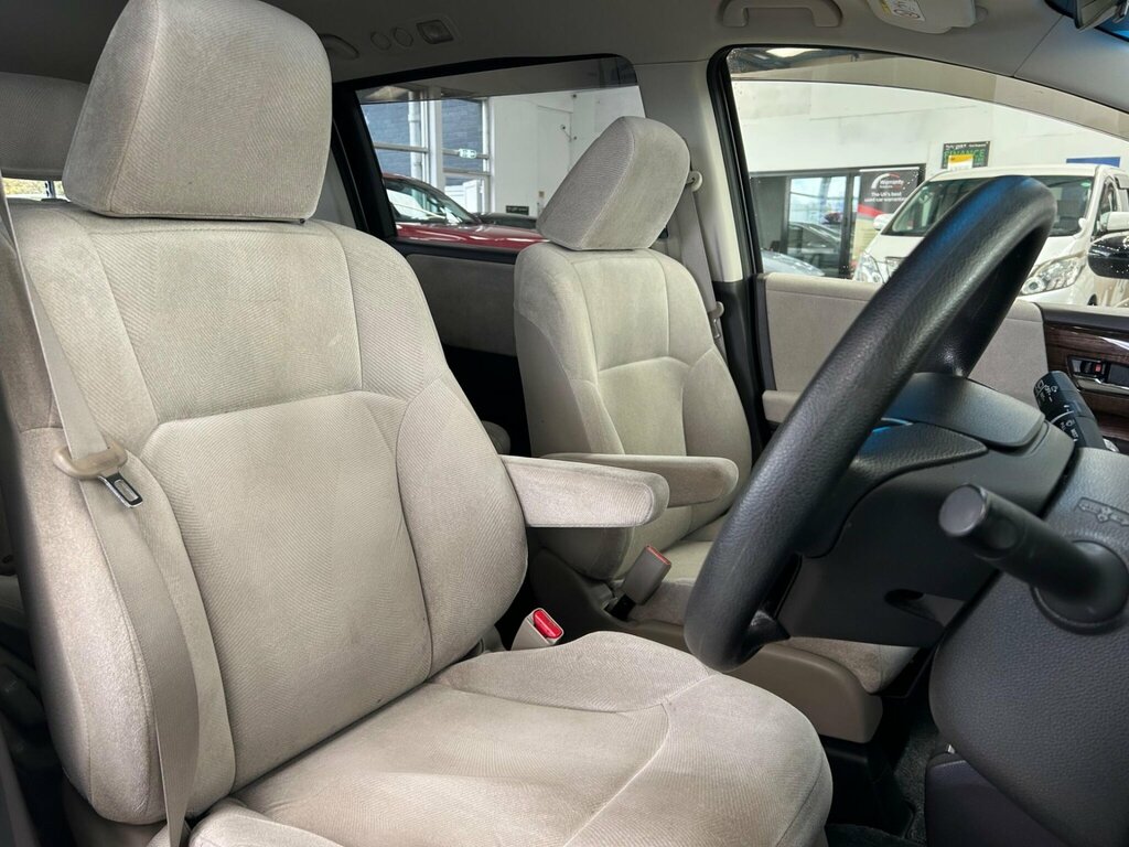 Honda Odyssey 2.4 Executive - Every Extra Very Low Mls  #26
