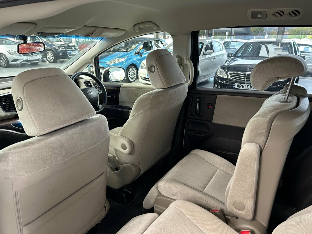 Honda Odyssey 2.4 Executive - Every Extra Very Low Mls  #28