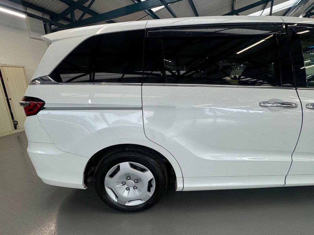 Honda Odyssey 2.4 Executive - Every Extra Very Low Mls  #44