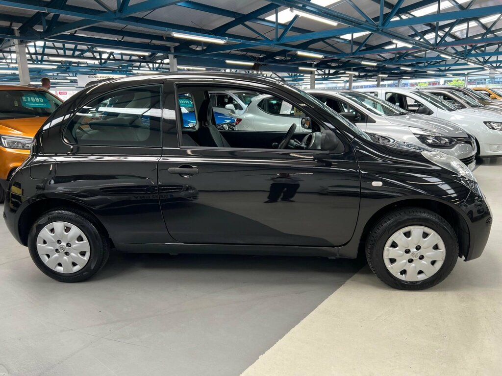 Nissan Micra 1.2 16V S Black #4