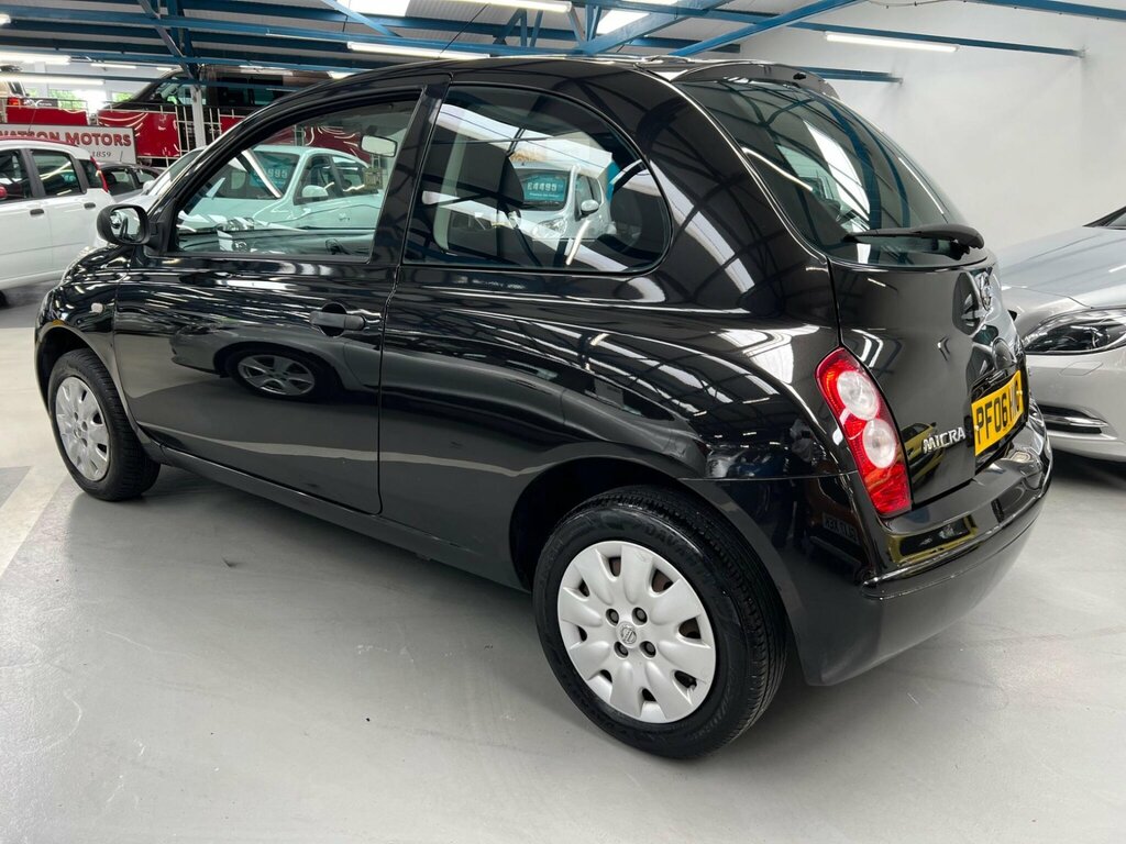 Nissan Micra 1.2 16V S Black #6