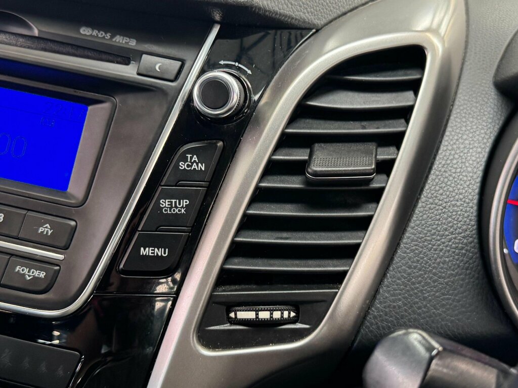 Hyundai I30 1.4 Comfort 108 Bhp Blue #28