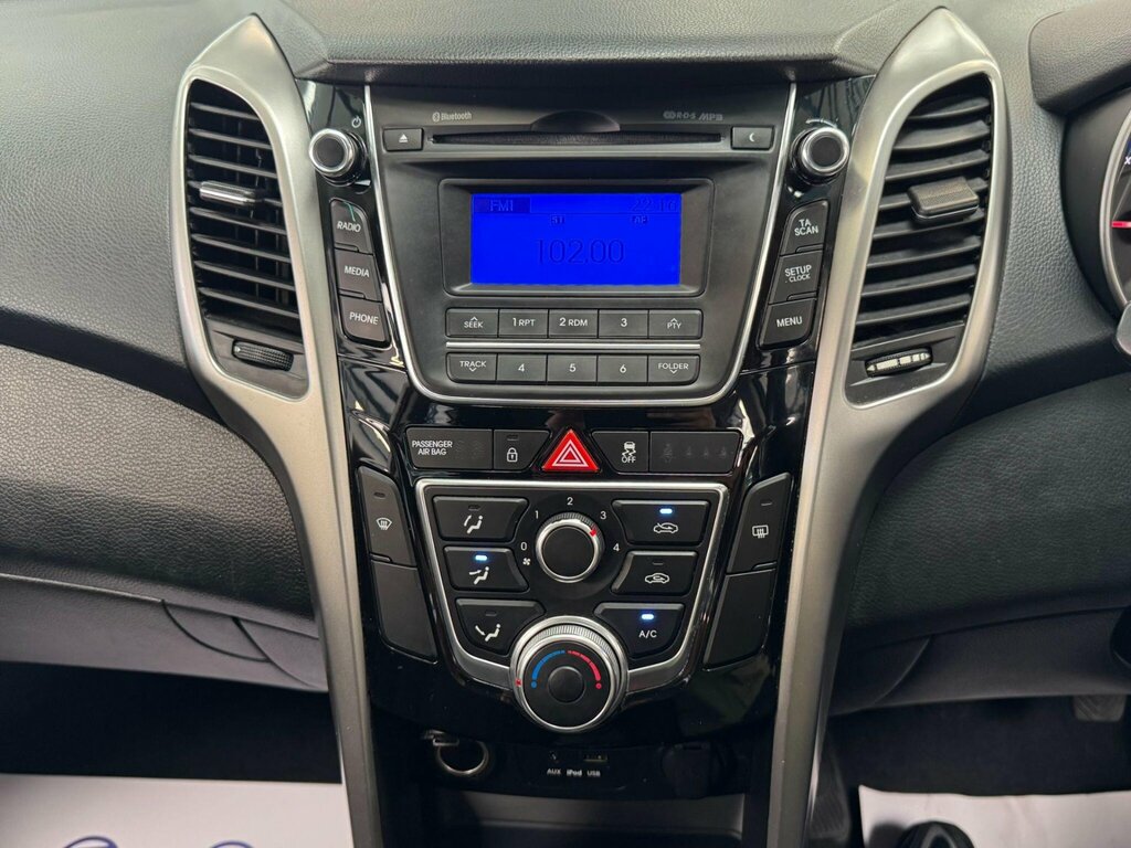 Hyundai I30 1.4 Comfort 108 Bhp Blue #24