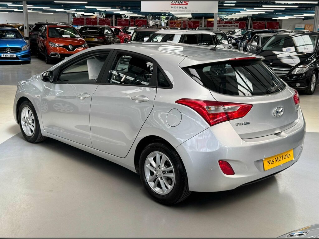 Hyundai I30 1.6 Crdi Blue Drive Active Euro 5 Ss Silver #2