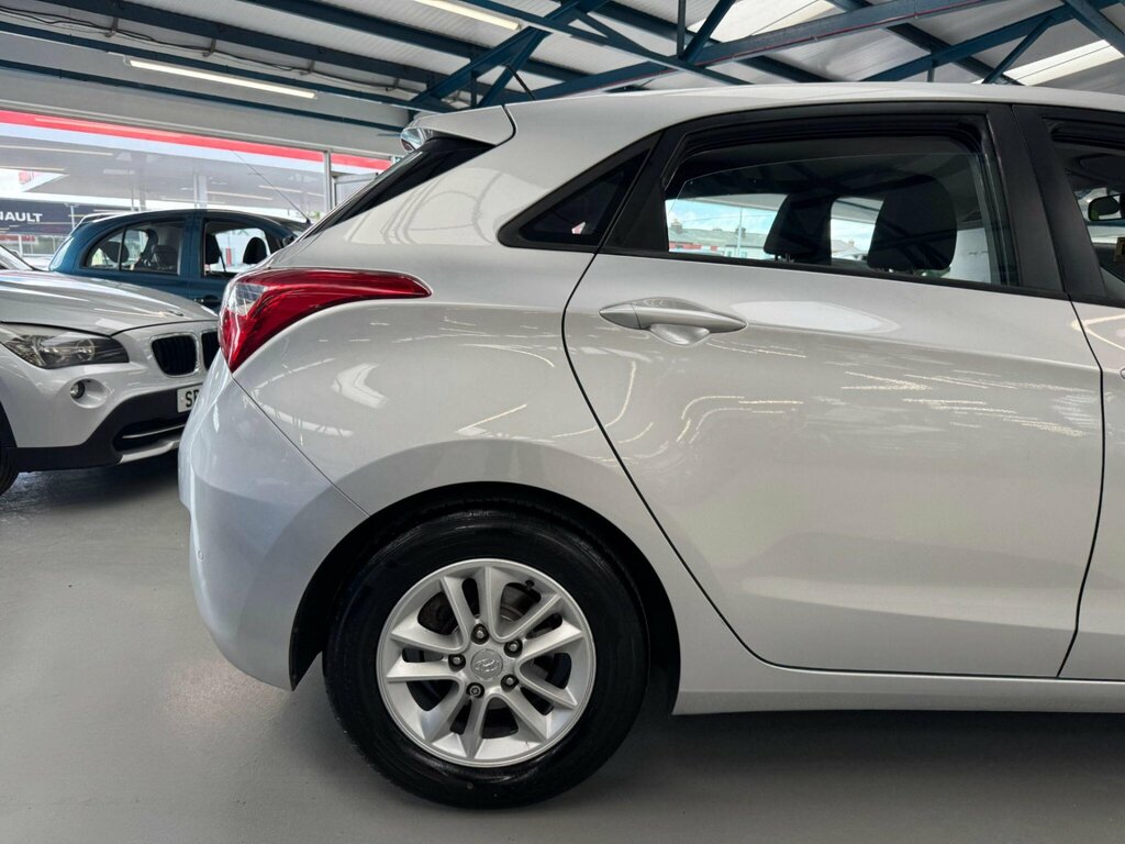 Hyundai I30 1.4 Comfort 108 Bhp Blue #17