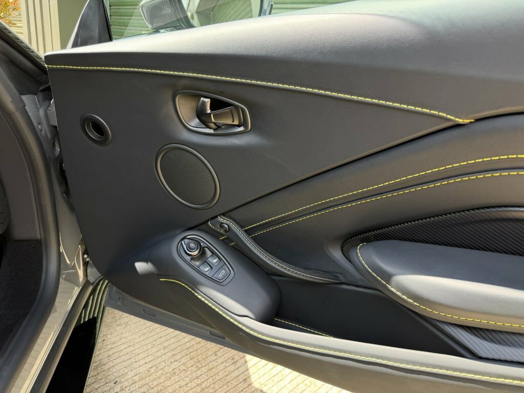Aston Martin Vantage 4.0 V8 Coupe Euro 6 510 Ps Silver #33