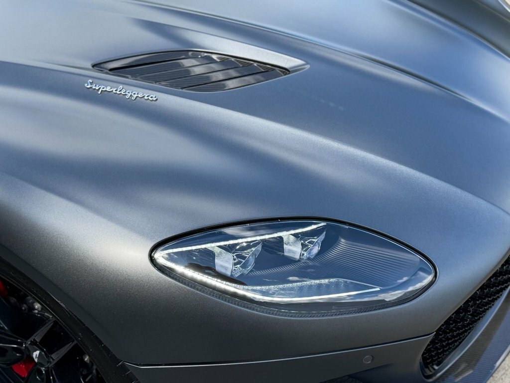 Aston Martin DBS 5.2L Superleggera Silver #3