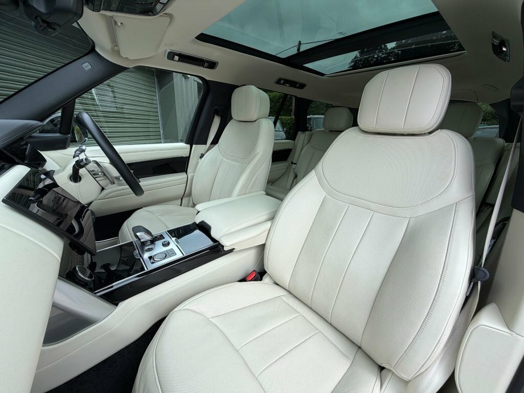 Land Rover Range Rover 3L Hse Green #2