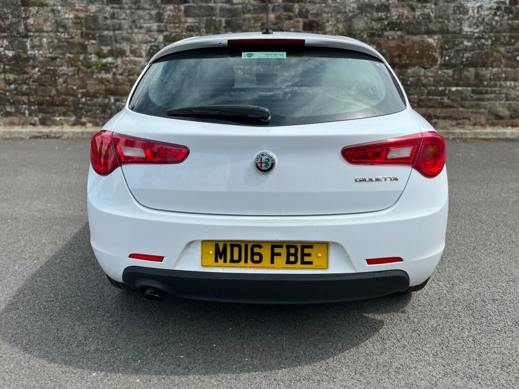 Alfa Romeo Giulietta 1.4L Giulietta White #6