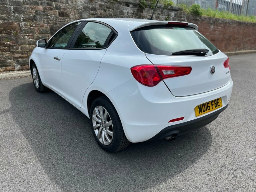 Alfa Romeo Giulietta 1.4L Giulietta White #5