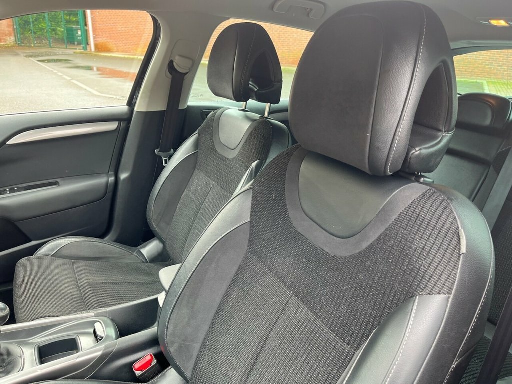 Citroen C4 Hatchback White #11