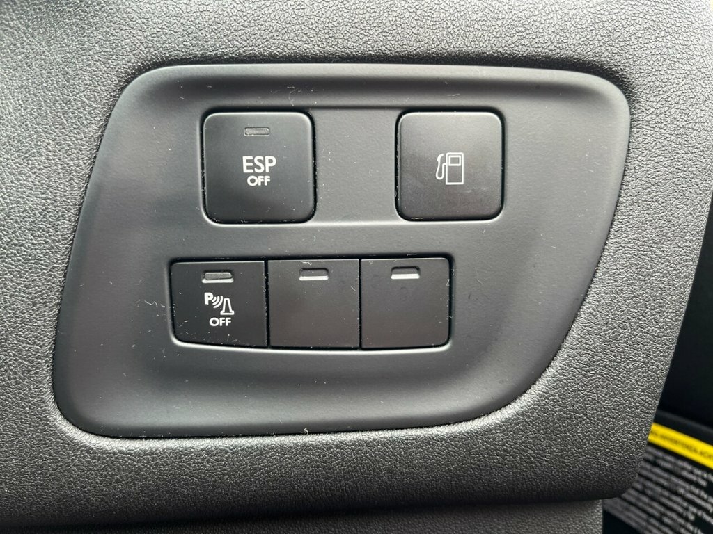 Citroen C4 Hatchback White #24