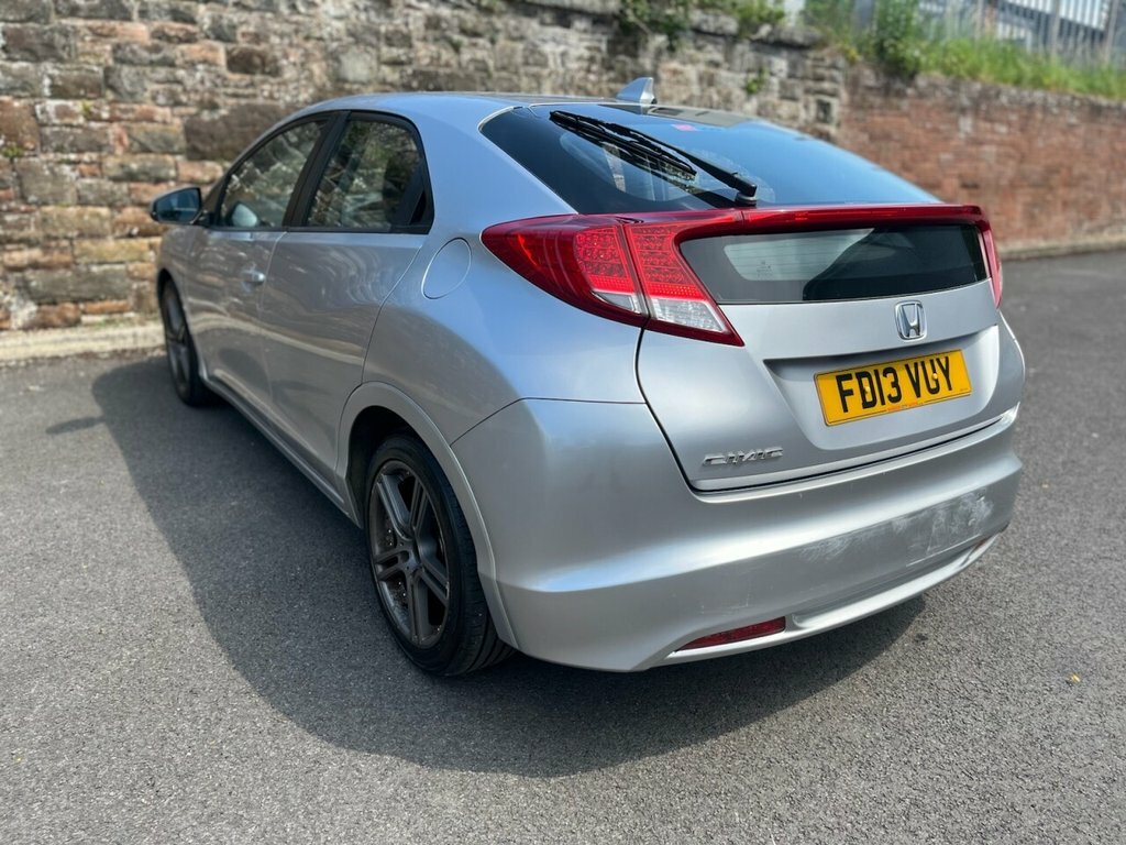 Honda Civic Hatchback FD13VUY Silver #5