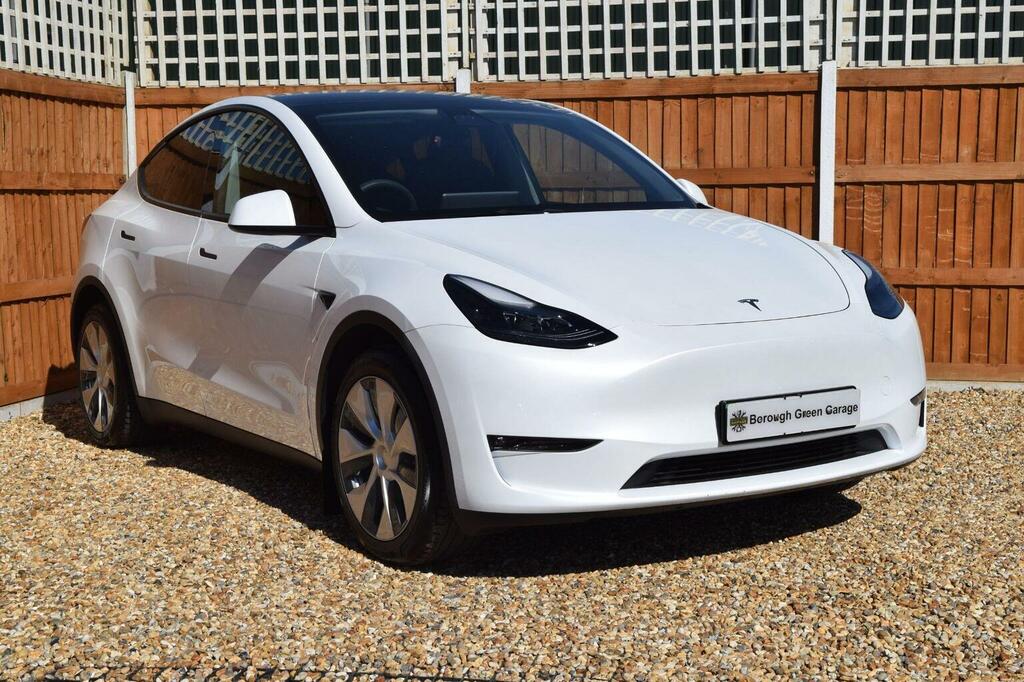 Tesla Model Y Suv Dual Motor Long Range 4Wde 202272 White