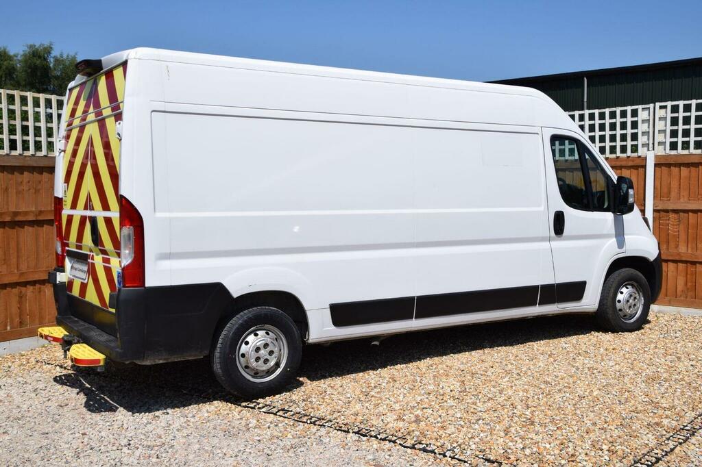 Peugeot Boxer Bluehdi 335 S White #36