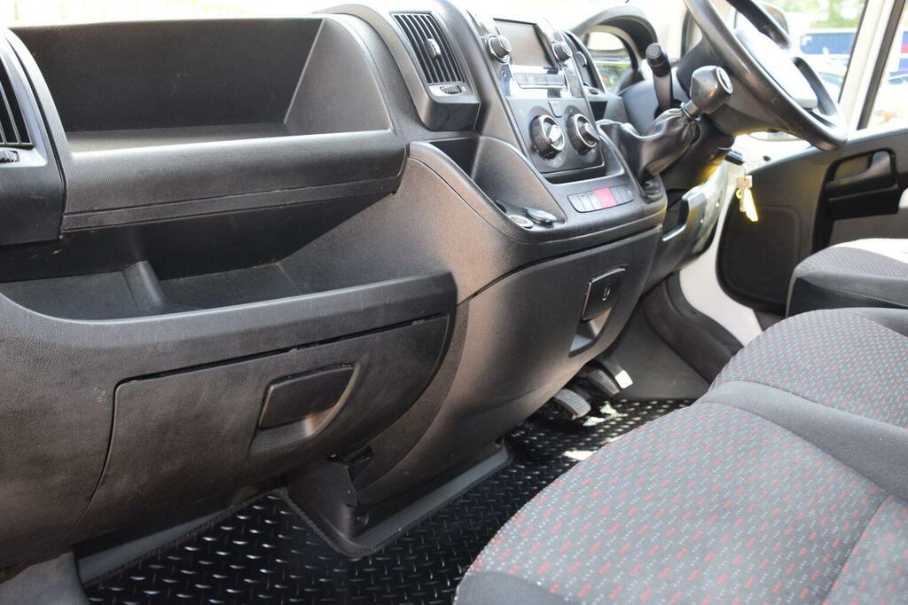 Peugeot Boxer Bluehdi 335 S White #26