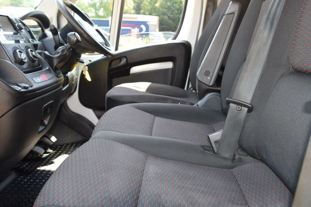 Peugeot Boxer Bluehdi 335 S White #28