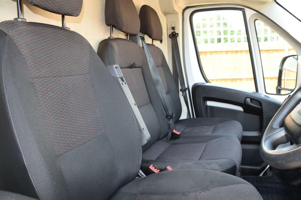 Peugeot Boxer Bluehdi 335 S White #18