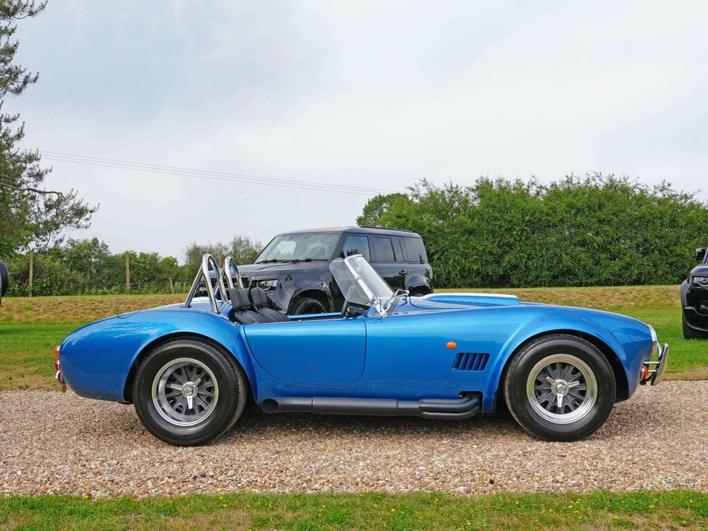 AC Cobra Superblower FJ72GXX Blue #3