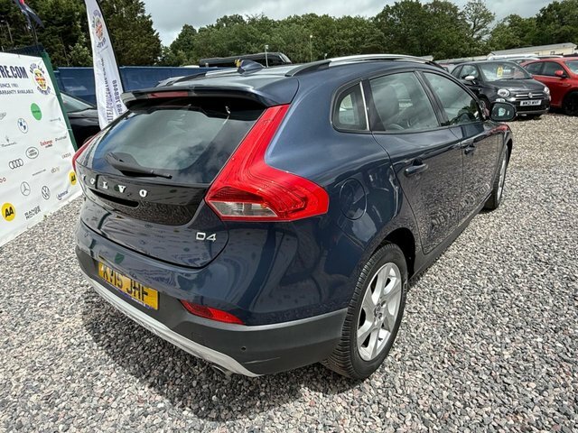 Volvo V40 Cross Country 2.0 D4 Lux Nav Hatchback Euro 6 Blue #4