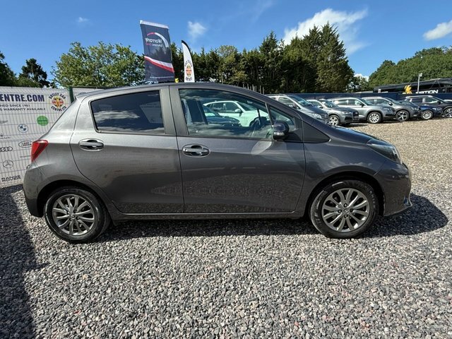 Toyota Yaris 1.33 Dual Vvt-i Icon Hatchback E Grey #4