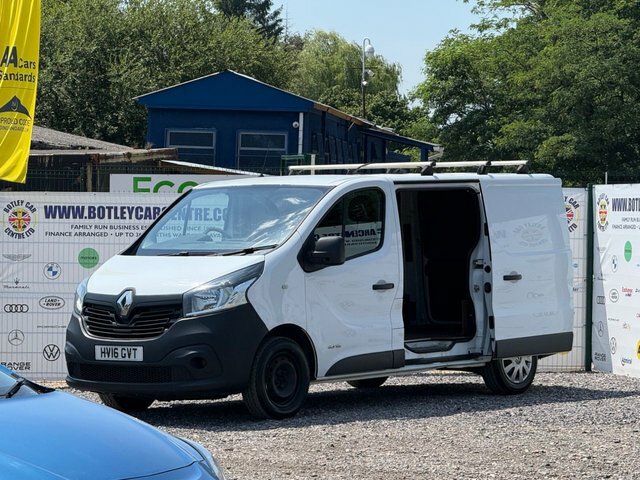 Renault Trafic 1.6 Dci 27 Sport Nav Crew Van 6Dr Eu White #1