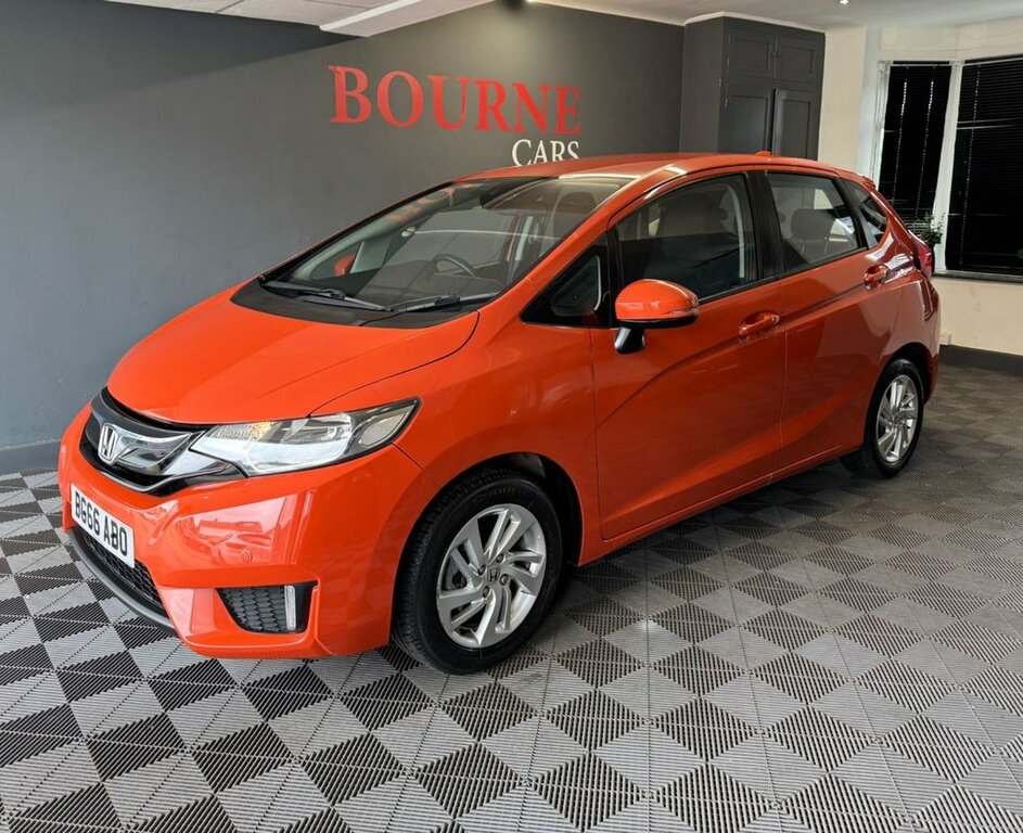 Honda Jazz 1.3L Se Navi BG66ABO Orange #2