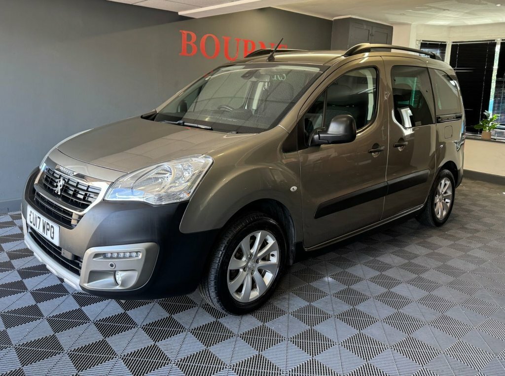Peugeot Partner Tepee 1.2L Outdoor Brown #2