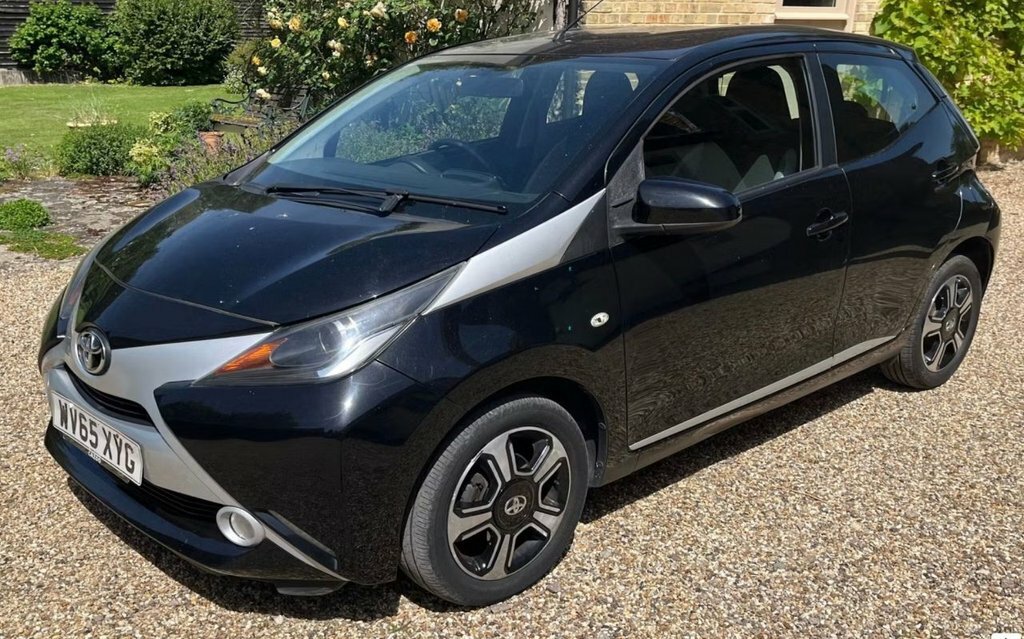Toyota Aygo 1L X-clusiv WV65XYG Black #2