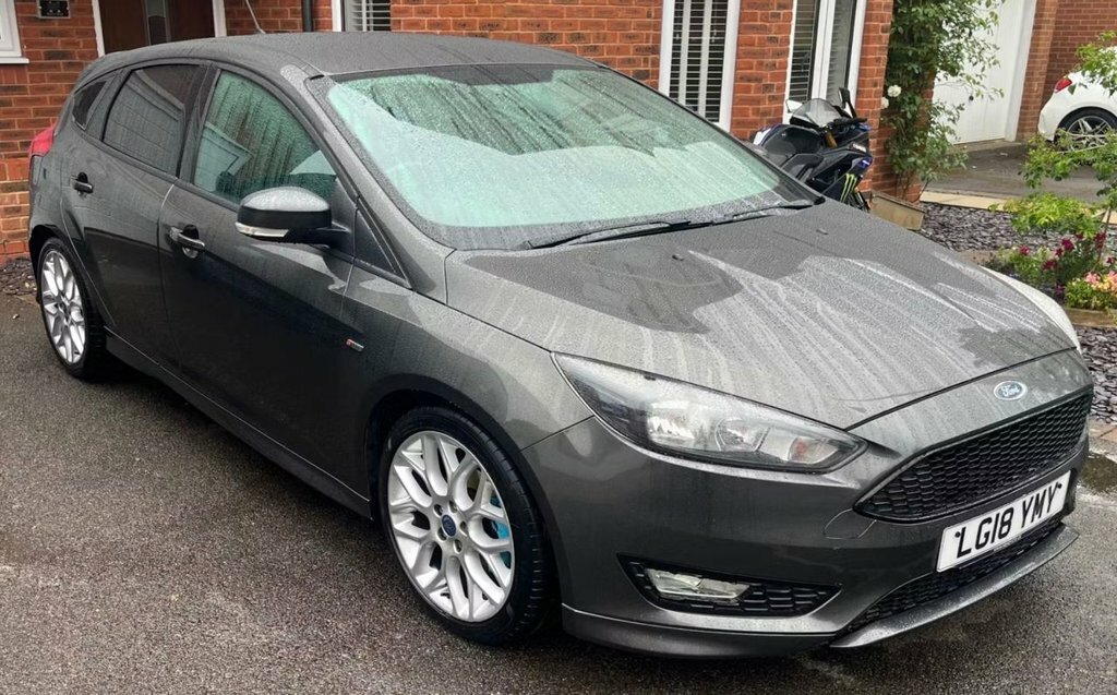 Ford Focus 1L St-line Grey